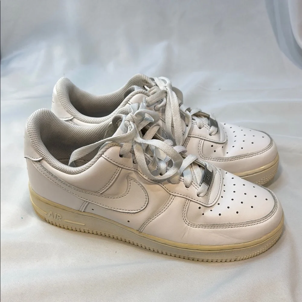 Nike Air Force-1 Womens size 8.5 Sneakers white leather low top, pre-owned, nice